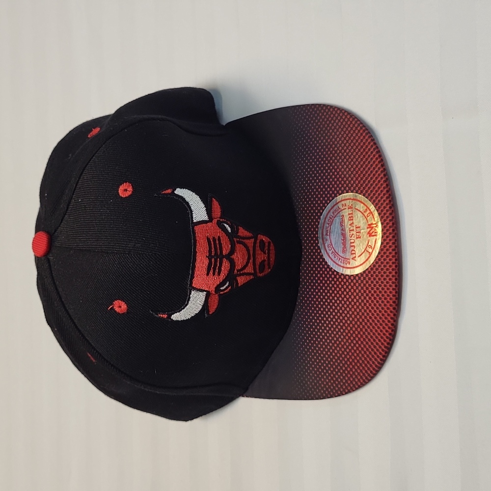 Chicago Bulls NBA Mitchell & Ness Snap Back Hat.